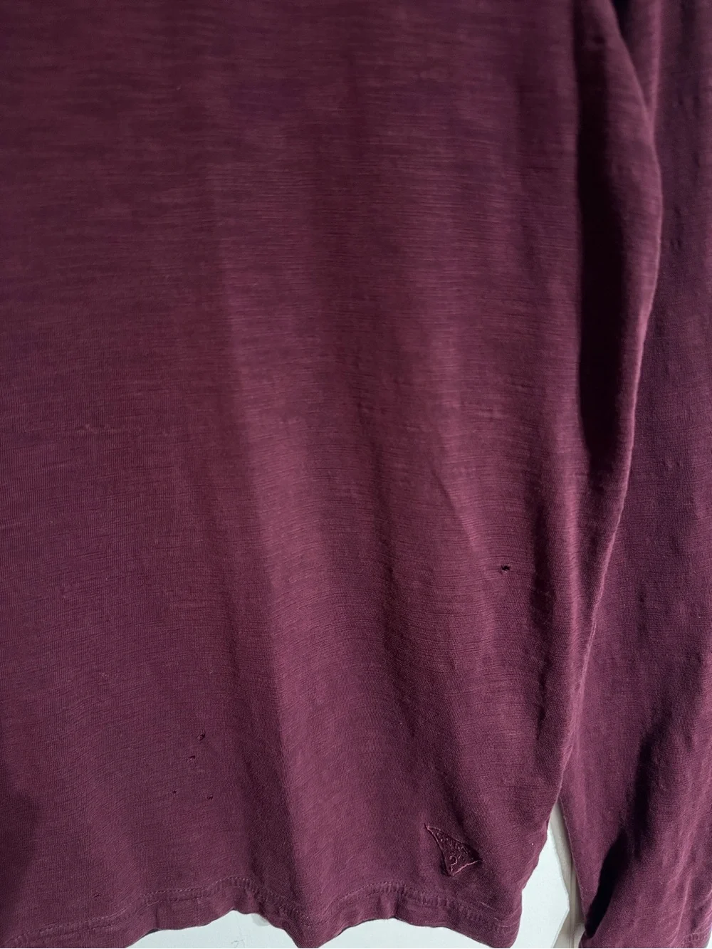 Guess Dark Red Henley Shirt Mens Large Two Tone Affliction Style Y2K Henley Tee